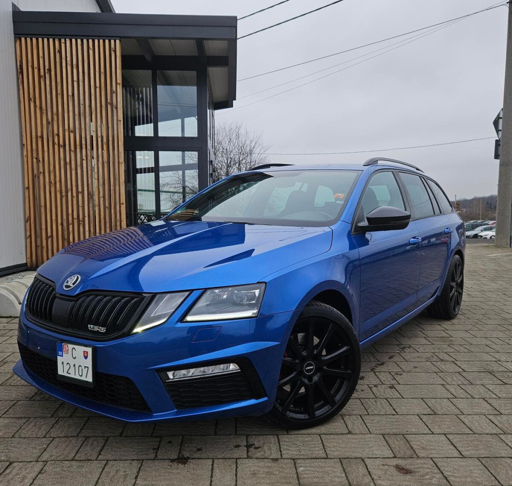 RS 2.0 TDI M6, 185PS, Výhrev, Full LED, Tempomat, Ťažné