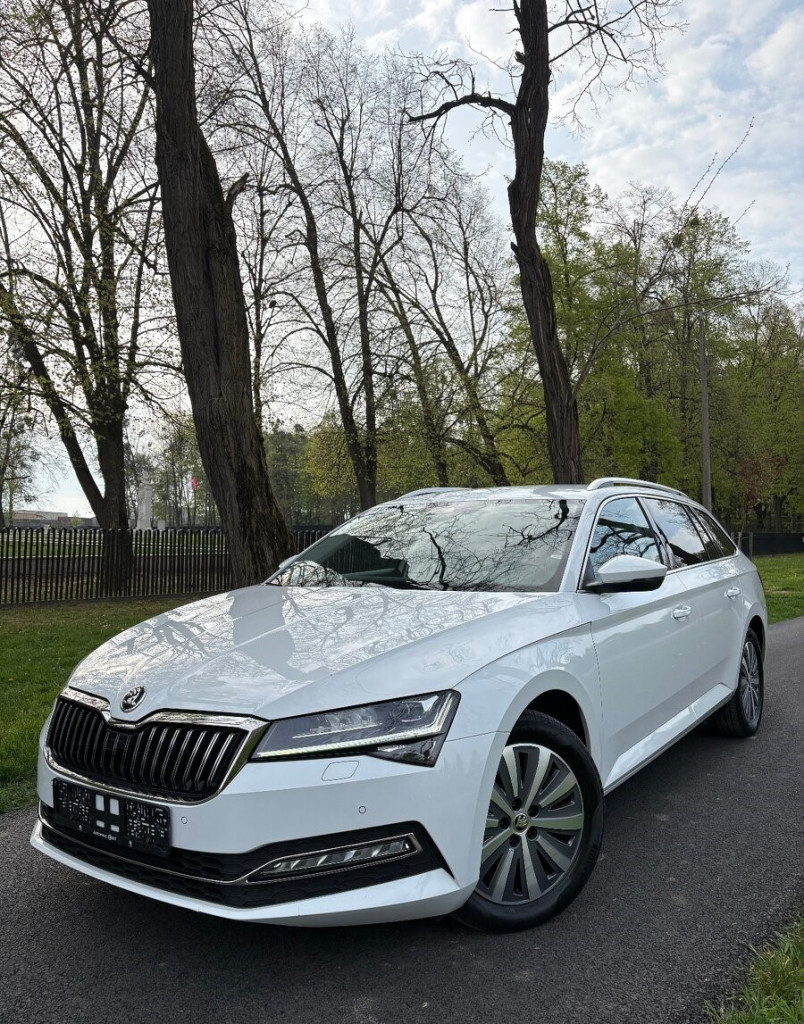 Premium EVO 2.0 TDI DSG 200PS, Výhrev, Masáž, Virtual Co., LED Matrix, Ťažné, ACC, TOP STAV! 