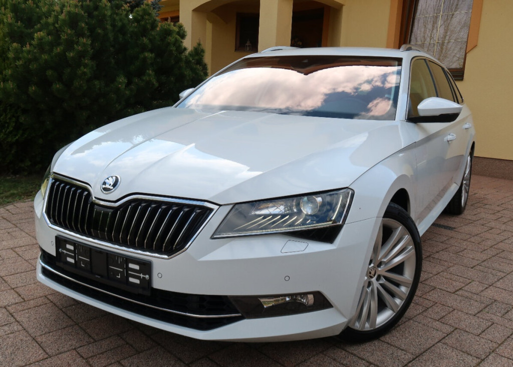 2,0 TSI 206kW 4x4 Kamera Benzín 