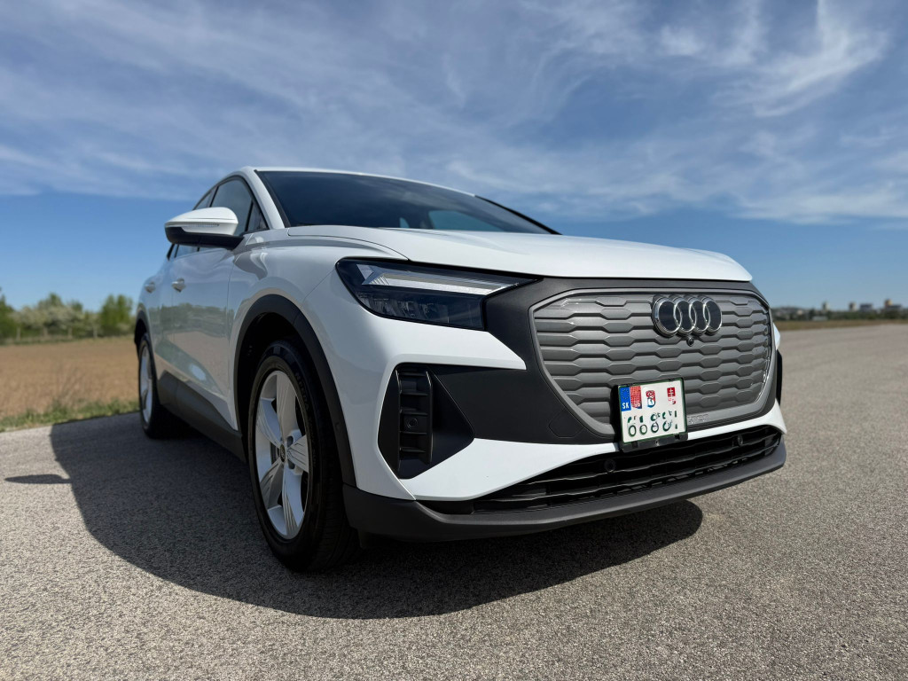 E-TRON 40 Sportback 82kWh 150kW/204PS rok 11/2022 