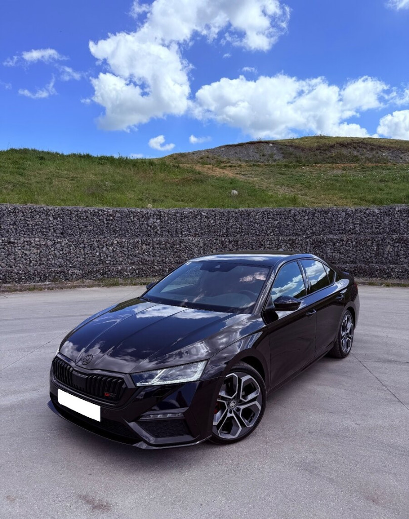  IV RS 2.0 TDI DSG, R19, Virtual Co., Výhrev, Matrix, ACC, TOP STAV!