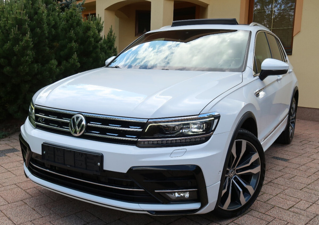 2,0 TDI R-line 140kW 4x4 Bi-LED Virtual Panorama 
