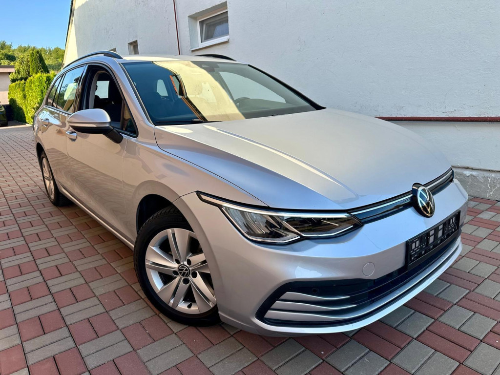 8 1,5 eTSI 96kW Benzín 