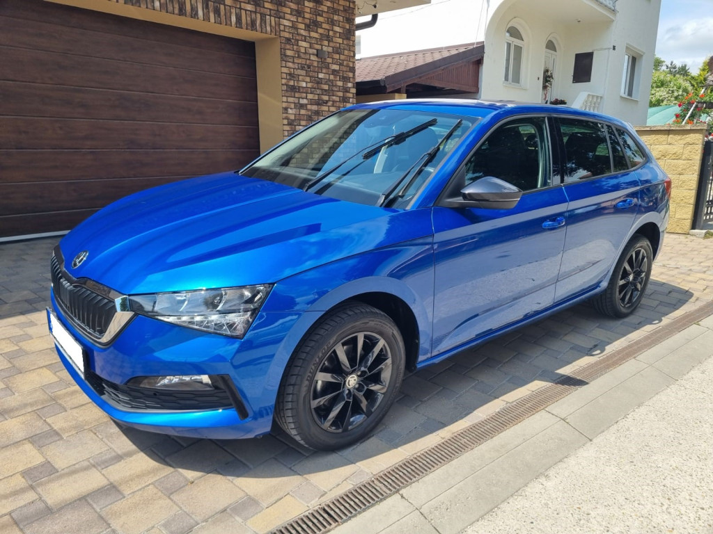 Ambition 1.5 TSI DSG A/T, Výhrev, KESSY, Front as., Cúv. kamera, SK Vozidlo, TOP STAV!