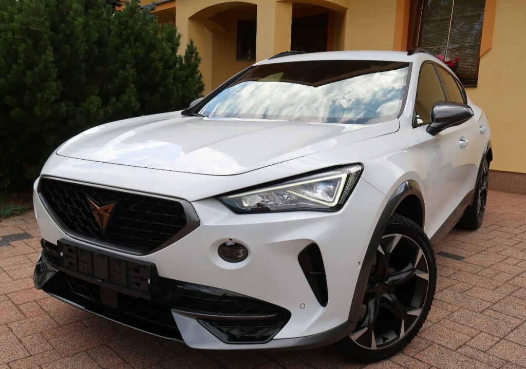 VZ 1,5 TSI DSG Benzín 360kamera Virtual 