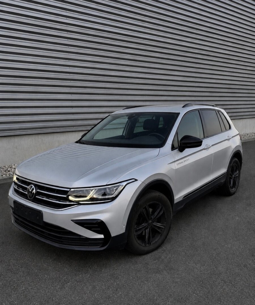  1.5 TSI Urban Sport DSG, HUD, Panoráma, Virtual Co. Harman/Kardon, Sezónne prezutie, 360°Cam., Ťažné, ACC
