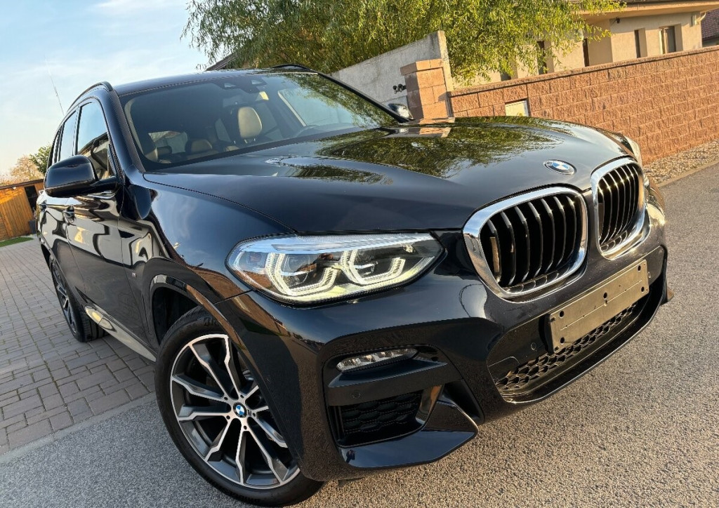 M-Packet 2.0i xDrive (4x4), HUD, R20, Full LED, Cúv. kamera, TOP STAV!