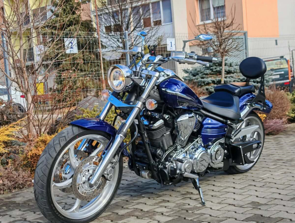XV 1900 RAIDER-EXKLUZIVNY KUSOK GALAXY BLUE-REAL KM