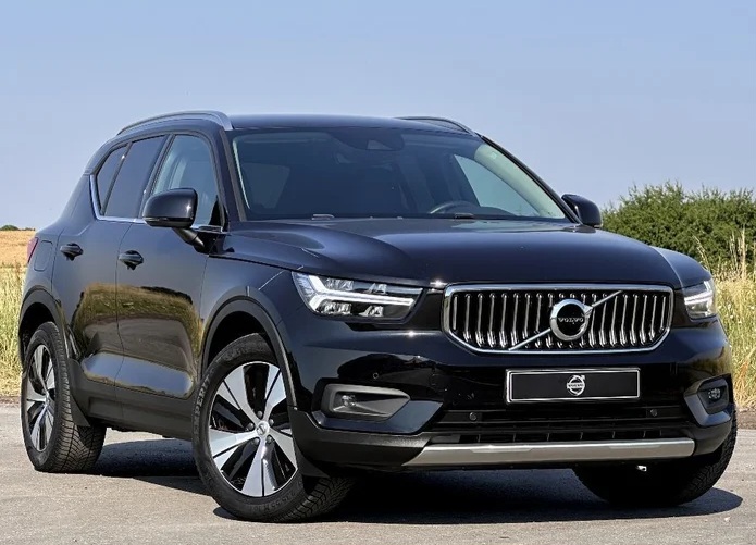 Recharge T5 Plug - in Hybrid 261 PS Momentum Pro 83.000km 