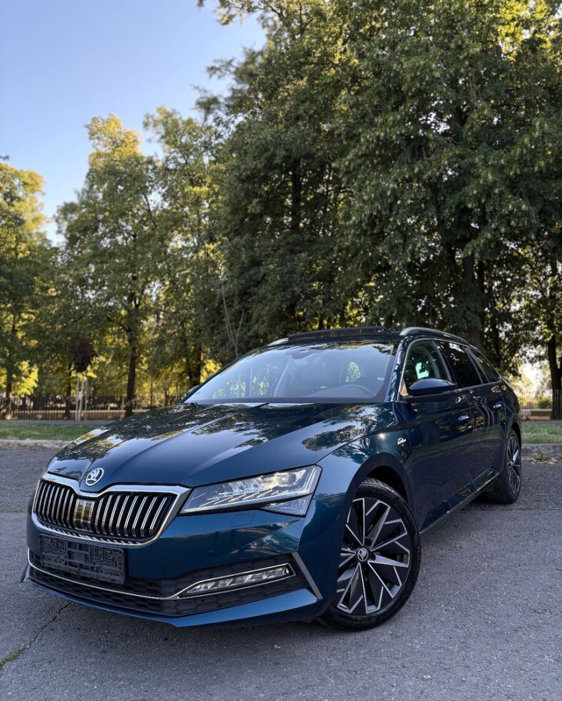 Laurin & Klement 2.0 TDI DSG, Panoráma, Virtual Co., CANTON, LED Matrix, Ťažné, DCC, ACC, TOP STAV!