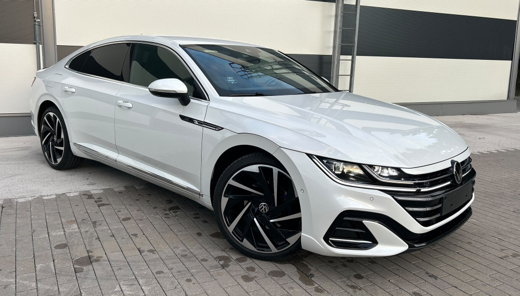 2,0 TDI R-line Sedan 147kW Matrix Ťažné Virtual 