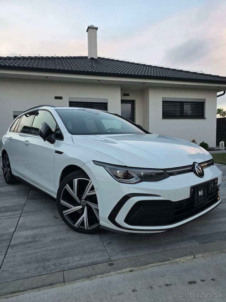 8 110KW R-Line Pano/Ťažné/Ambiente/22r