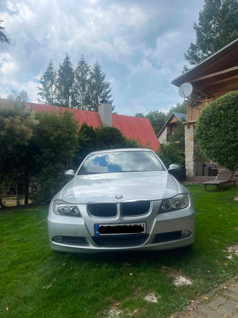 318i