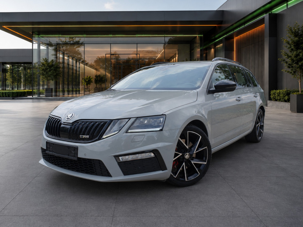 RS 4x4 2.0Tdi 135kW DSG /PANO/DCC/CANTON