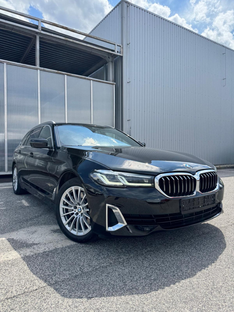 530i xDrive Touring Luxury Line Panoráma  