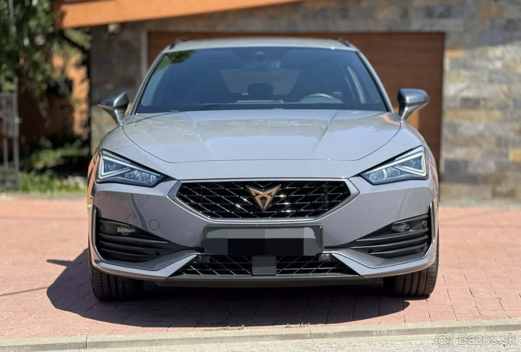 1.4 PLUG IN HYBRID VZ 245 koní DSG