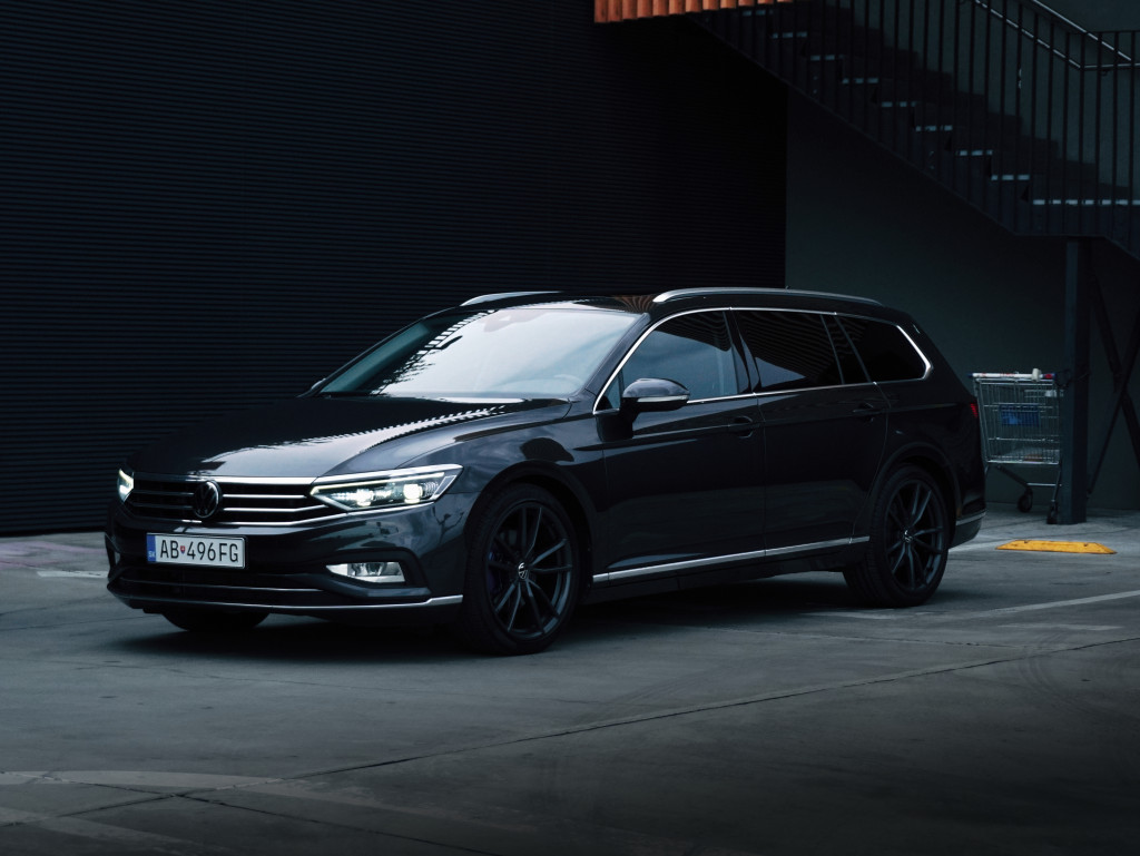 R-Line 2.0 TSI DSG 190PS, Panoráma, Sezónne prezutie, Full LED, TOP STAV! Odpočet DPH! 