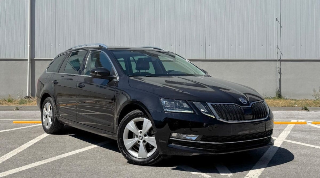 3 Facelift 1,6 TDI Style 85kW Virtual M5