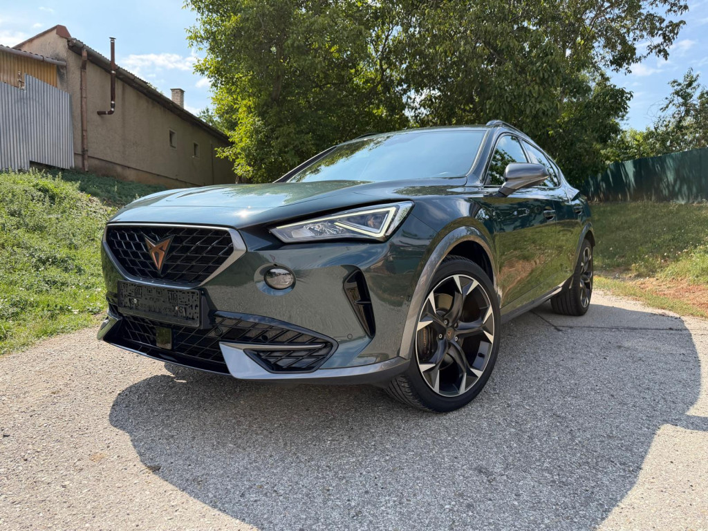  VZ 2.0 TSI 228kw DSG 4x4 CAMOUFLAGE GREEN. 