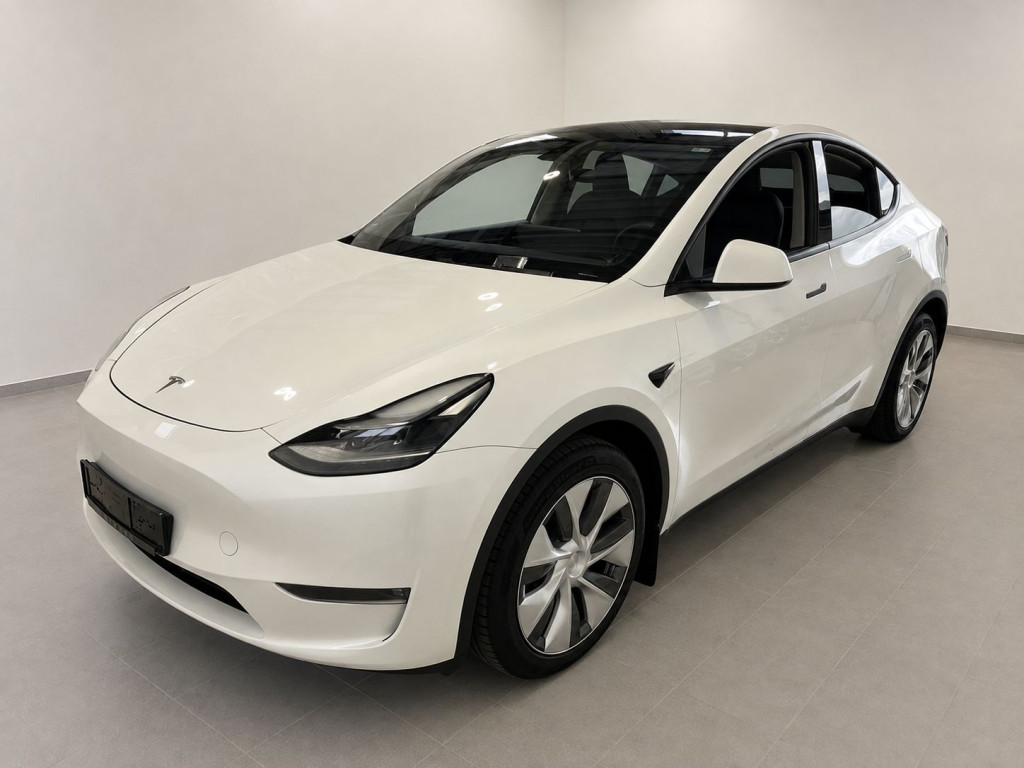 Long Range AWD, 514PS, TČ, Panoráma, Sezónne prezutie 