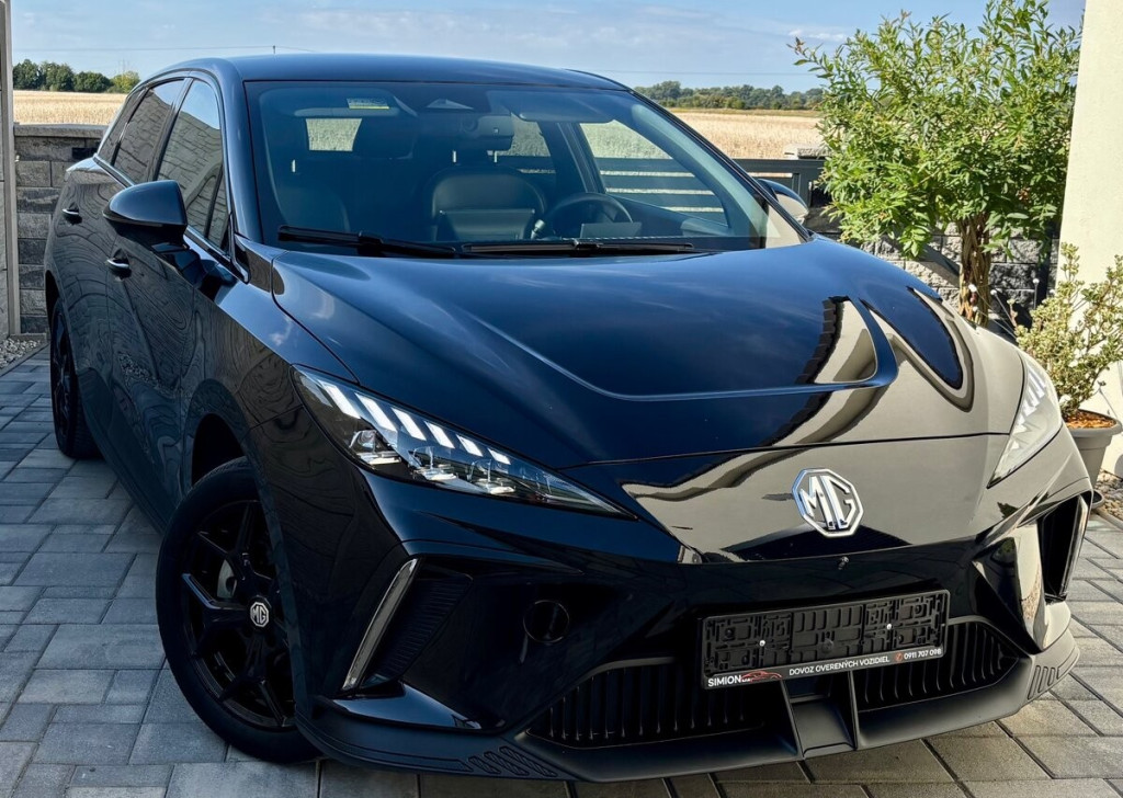  ELEKTRO 64kWh LUXURY 150 KW 3/2023•85 000 KM•ZÁRUKA