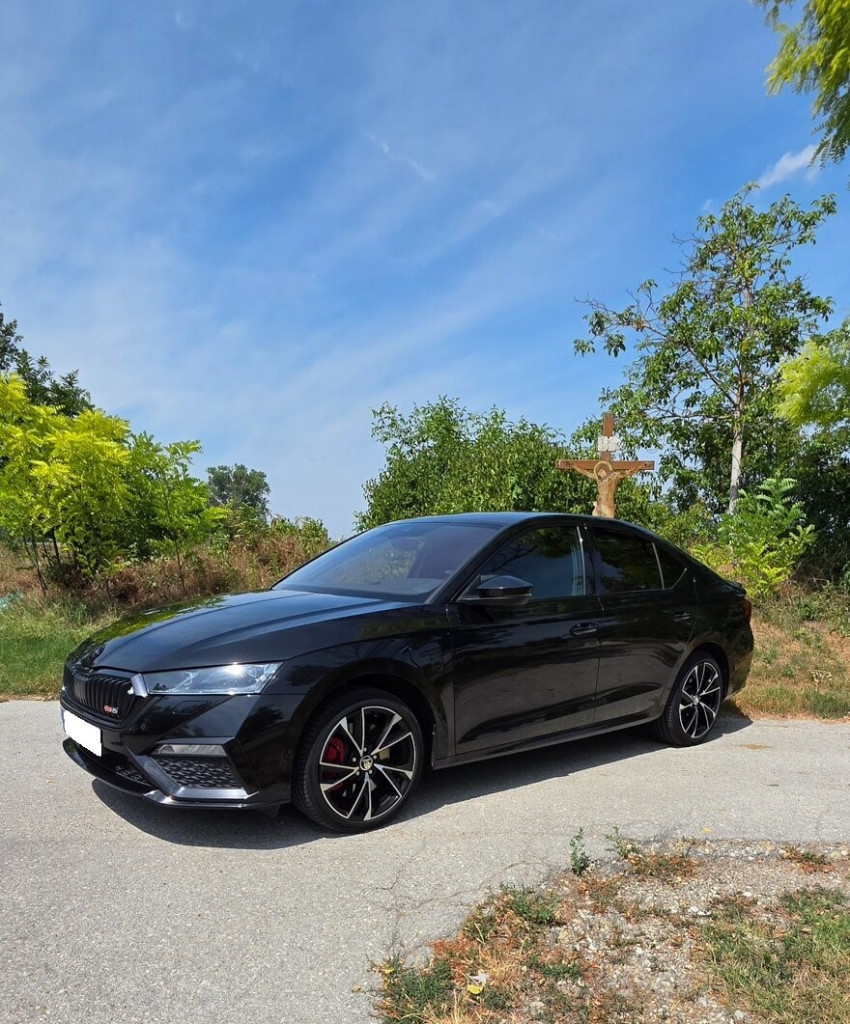 RS iV 1.4 TSI (Plug in Hybrid), HUD, Virtual Co., CANTON, ACC, TOP STAV!