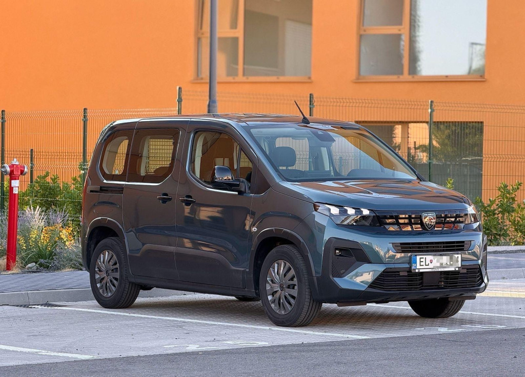 Electric Allure Záruka 8.500km 100kW Top stav 