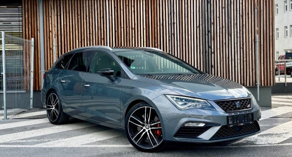 2,0 TSI Cupra DSG 4x4 221kW Benzín 