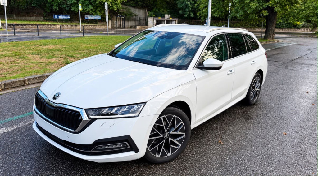 2,0 TDI Style 110kw DSG Virtual Ťažné 