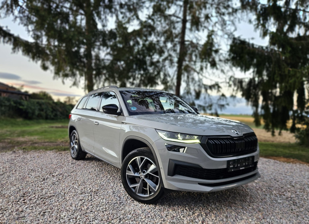 Sportline EVO 4x4 2.0 TDI DSG 4x4, Webasto, Virtual Co, 360°Cam, Ťažné, ACC, TOP STAV!