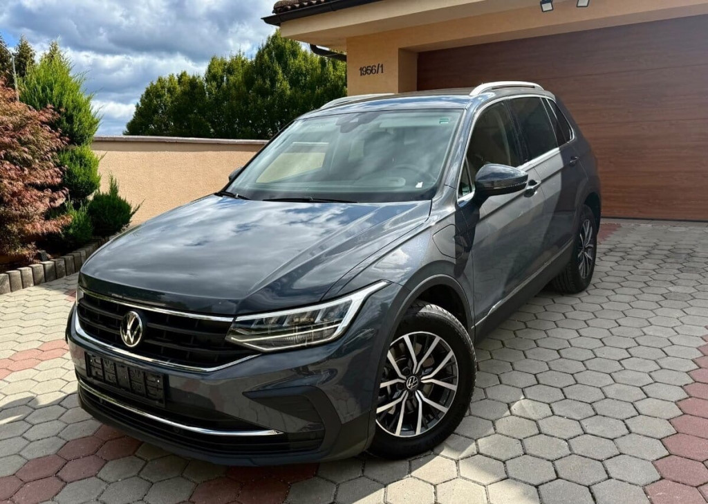 1,4 eHybrid DSG Elegance 180kW Odpočet DPH 