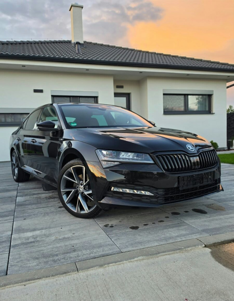Sportline Sedan 110KW DSG PANO/360°/DCC/Matrix