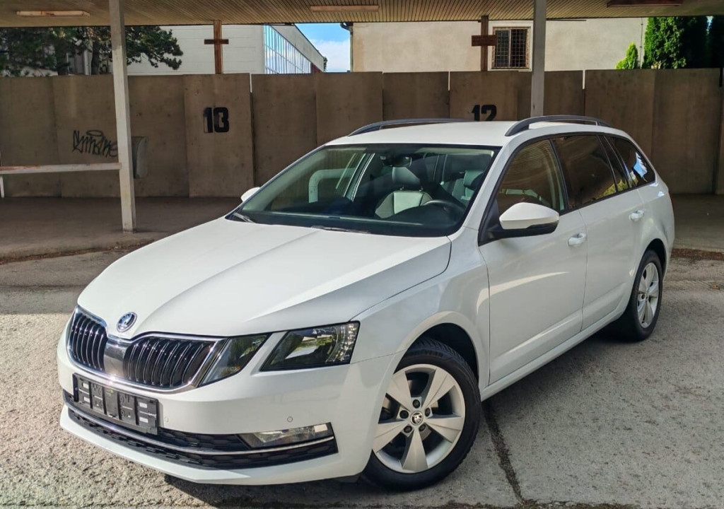 III 1,6 TDI Style Navi Ťažné M5 