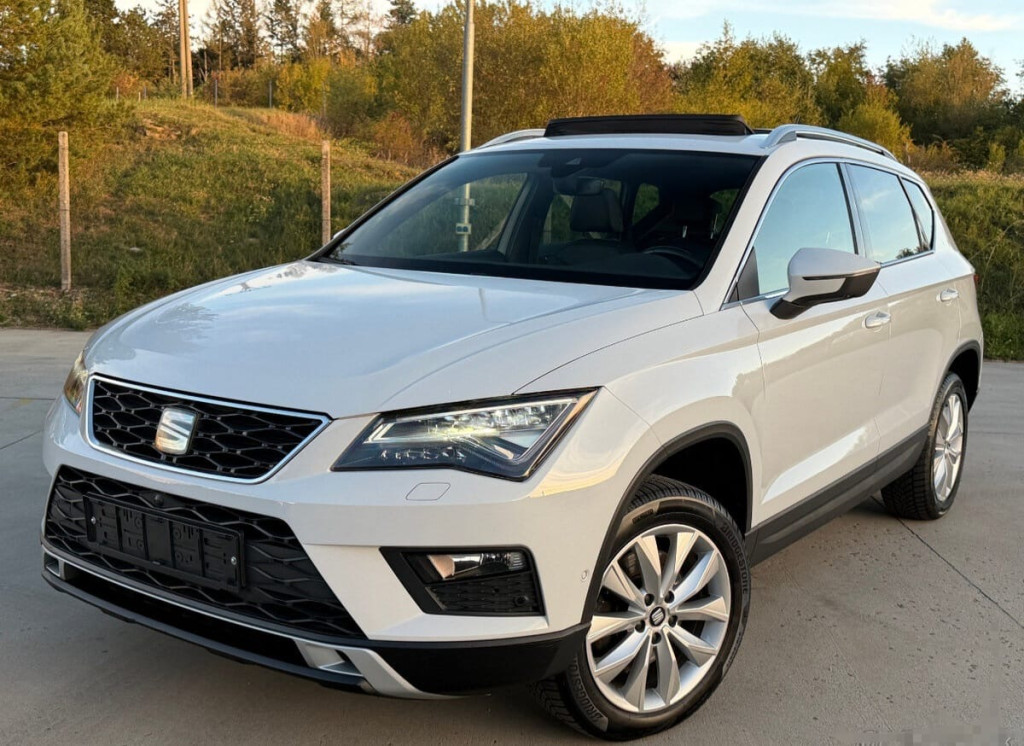 1,4 TSI Excellence DSG 110kW Full LED Ťažné Panoráma Benzín 