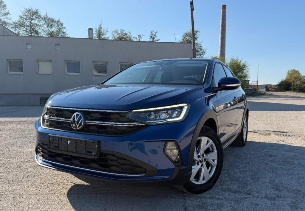 1,0 TSI DSG Life Benzín Virtual 