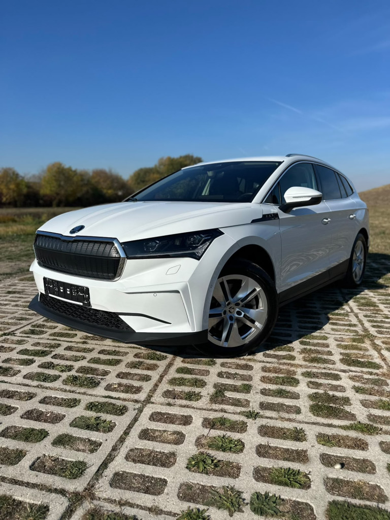 Selection Batéria 82kWh - 93% SOH, LED Matrix, Ťažné, Sezónne prezutie, TOP STAV!